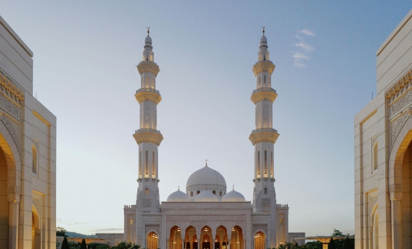 【新登場！安心送迎プラン】話題のホワイトモスク＆ピンクモスクへ！往復シャトルバス＜日本語ガイドなし/週末限定/セントラルマーケット解散＞